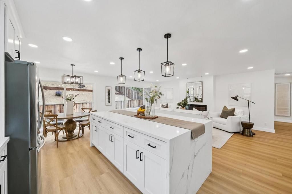 Image 37 of property listing at 1276 Laurel Hill Drive, San Mateo, CA 94402