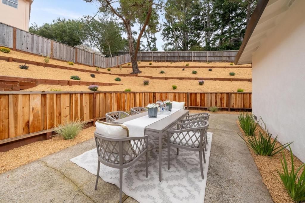 Image 43 of property listing at 1276 Laurel Hill Drive, San Mateo, CA 94402