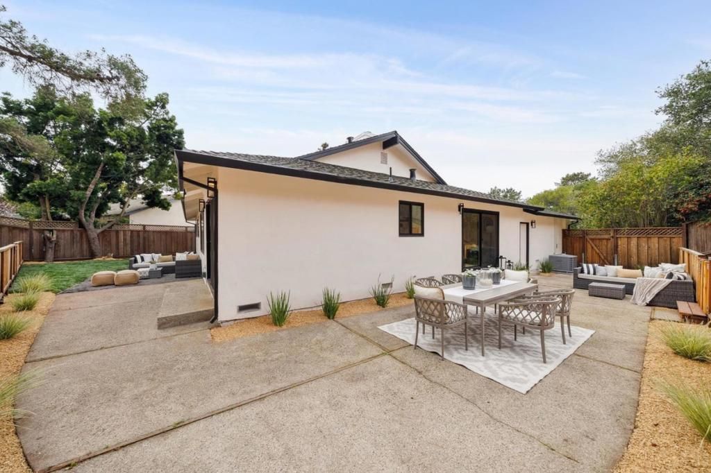 Image 45 of property listing at 1276 Laurel Hill Drive, San Mateo, CA 94402