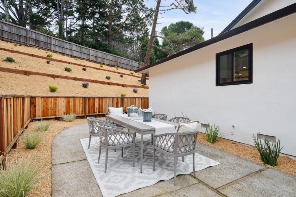 Image 51 of property listing at 1276 Laurel Hill Drive, San Mateo, CA 94402