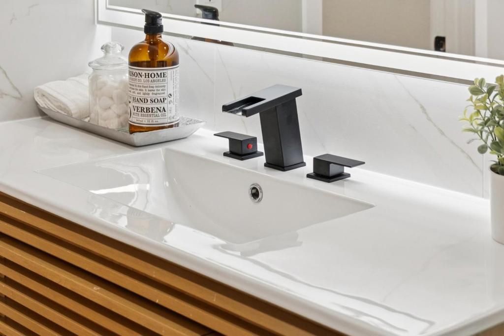 Image 63 of property listing at 1276 Laurel Hill Drive, San Mateo, CA 94402