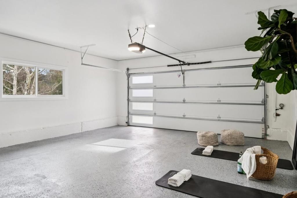 Image 78 of property listing at 1276 Laurel Hill Drive, San Mateo, CA 94402