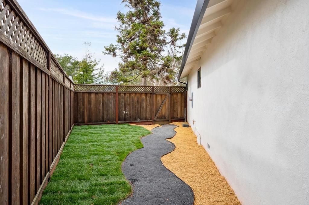 Image 83 of property listing at 1276 Laurel Hill Drive, San Mateo, CA 94402