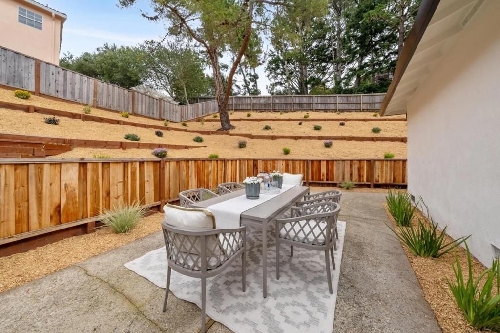 Image 84 of property listing at 1276 Laurel Hill Drive, San Mateo, CA 94402
