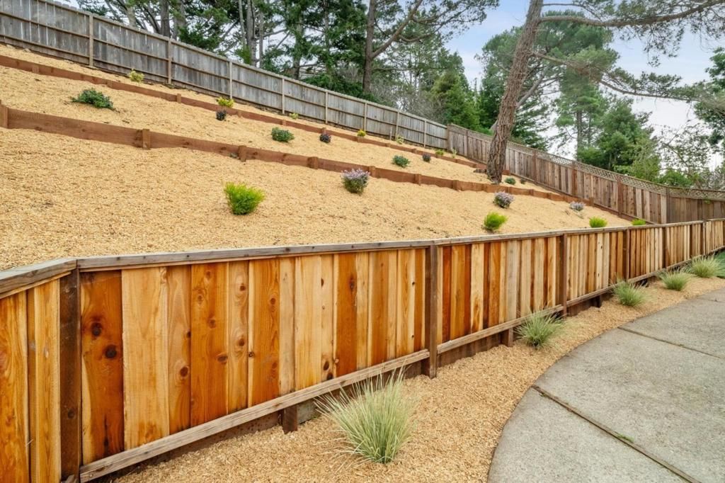 Image 85 of property listing at 1276 Laurel Hill Drive, San Mateo, CA 94402