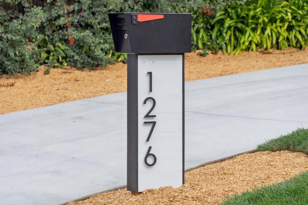 Image 88 of property listing at 1276 Laurel Hill Drive, San Mateo, CA 94402