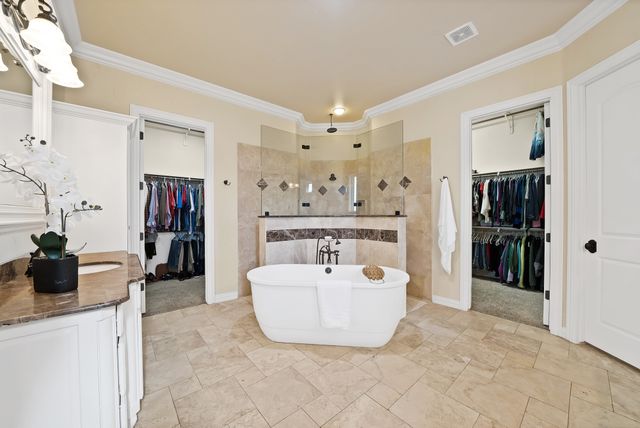 120 Kyle Court, Double Oak, TX 75077