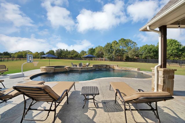 120 Kyle Court, Double Oak, TX 75077