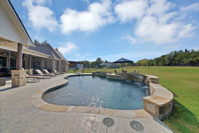 120 Kyle Court, Double Oak, TX 75077