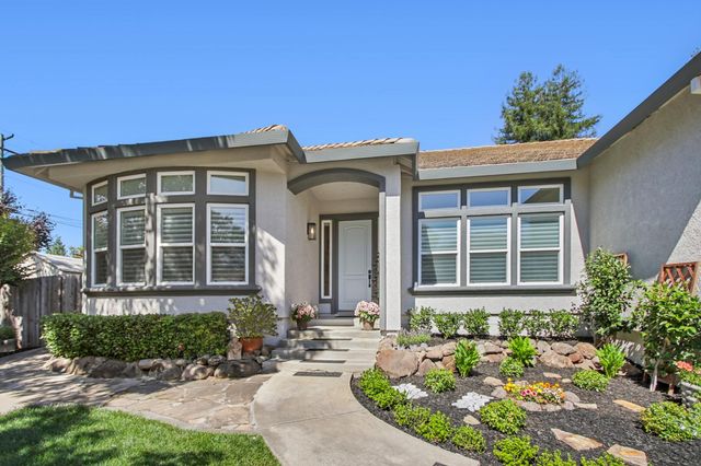 4201 Olga Ln, Fair Oaks, CA 95628
