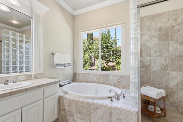 4201 Olga Ln, Fair Oaks, CA 95628