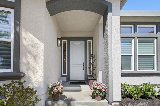 4201 Olga Ln, Fair Oaks, CA 95628