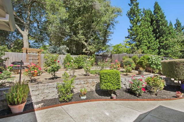 4201 Olga Ln, Fair Oaks, CA 95628