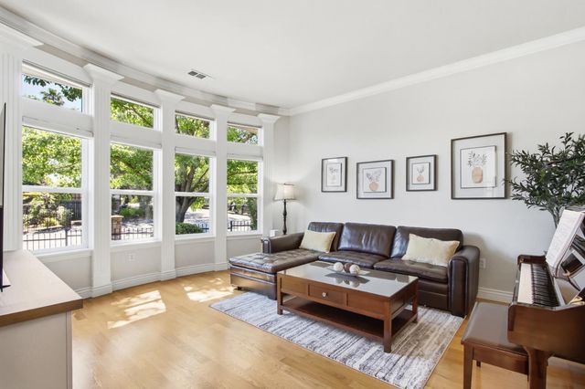 4201 Olga Ln, Fair Oaks, CA 95628