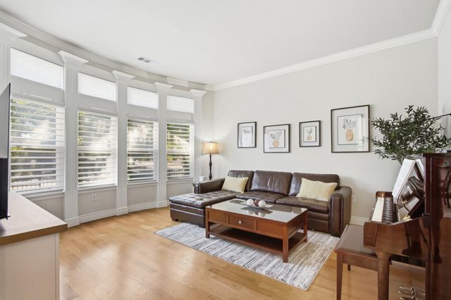 4201 Olga Ln, Fair Oaks, CA 95628