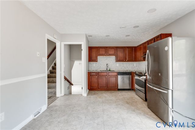 1100 Kentberry Rd, Chesterfield, VA 23236