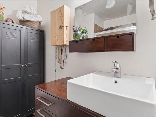 660 W WAYMAN Street 405B, Chicago, IL 60661