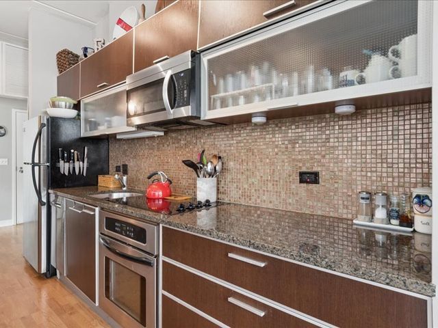 660 W WAYMAN Street 405B, Chicago, IL 60661