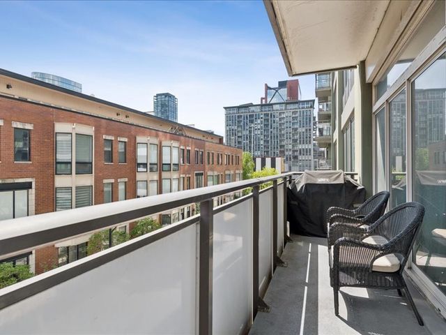 660 W WAYMAN Street 405B, Chicago, IL 60661