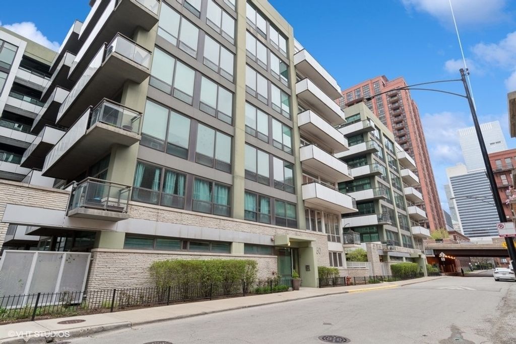 660 W WAYMAN Street 405B, Chicago, IL 60661