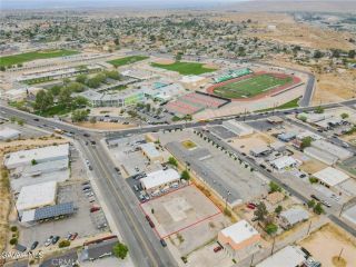 16651 Mojave Dr, Victorville, CA 92395