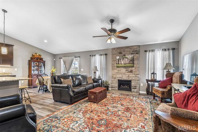 1592 Hickory Landing, De Soto, MO 63020