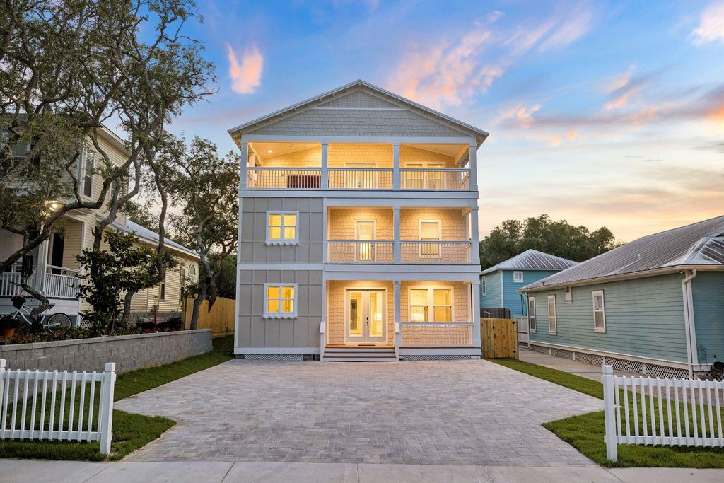 86 Sunfish Street, Destin, FL 32541