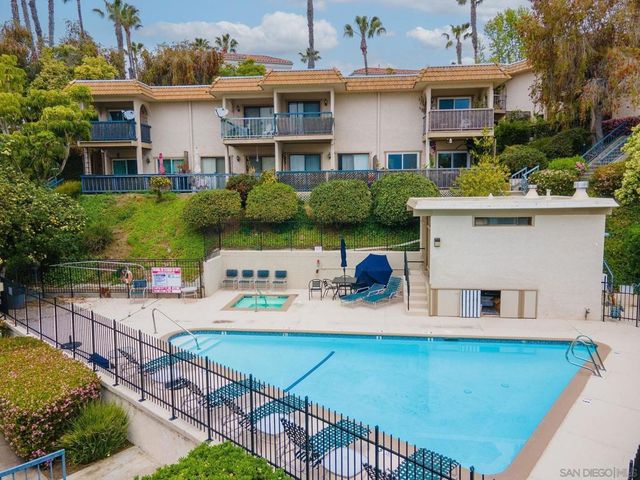 2345 Altisma A, Carlsbad, CA 92009