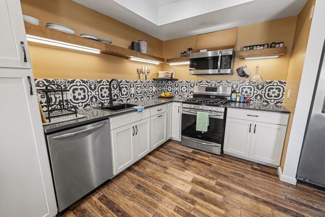 2345 Altisma A, Carlsbad, CA 92009