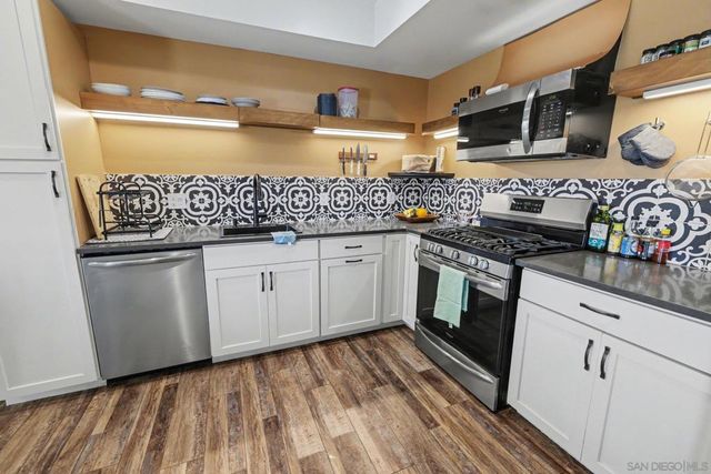 2345 Altisma A, Carlsbad, CA 92009