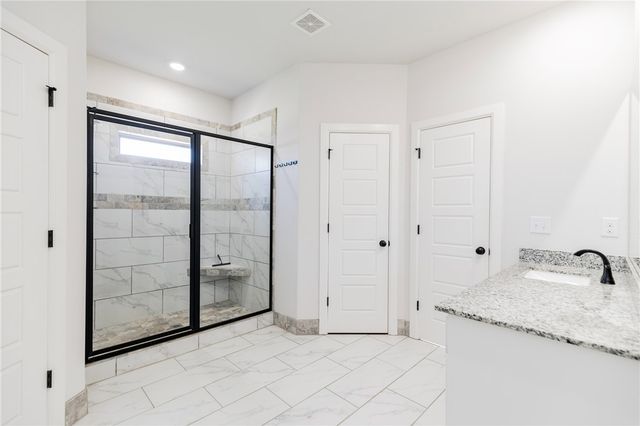 1010 Sunshine Court, Centerton, AR 72719