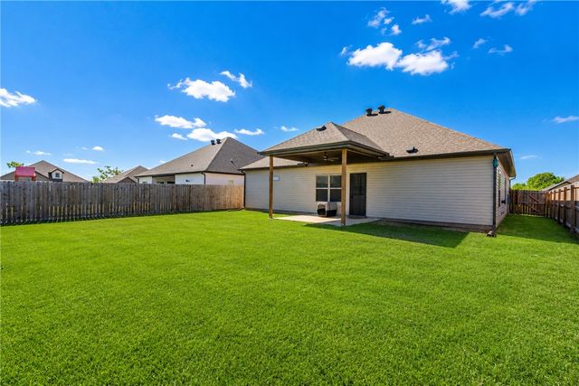 1010 Sunshine Court, Centerton, AR 72719