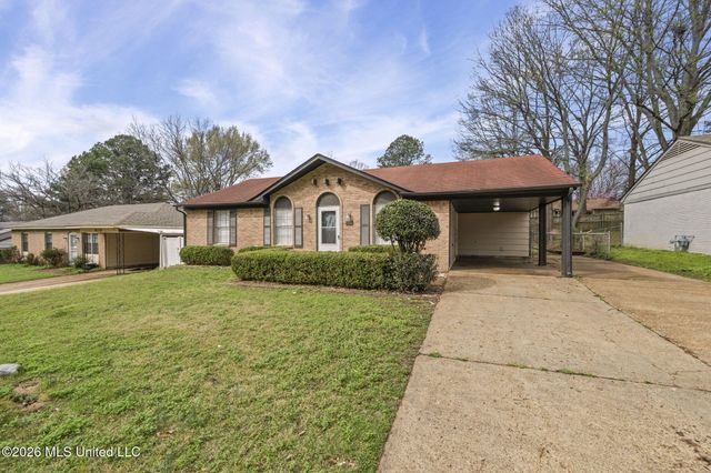 8131 Oakbrook Drive, Southaven, MS 38671