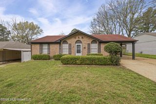 8131 Oakbrook Drive, Southaven, MS 38671