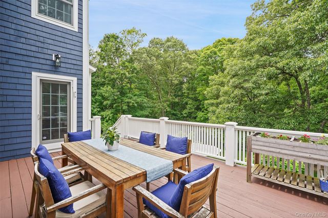 10 Old Katonah Drive, Katonah, NY 10536