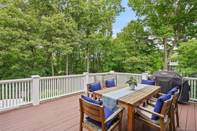 10 Old Katonah Drive, Katonah, NY 10536