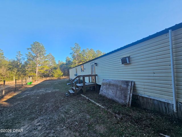 2506 Dumajack Road, Chipley, FL 32428