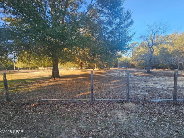 2506 Dumajack Road, Chipley, FL 32428