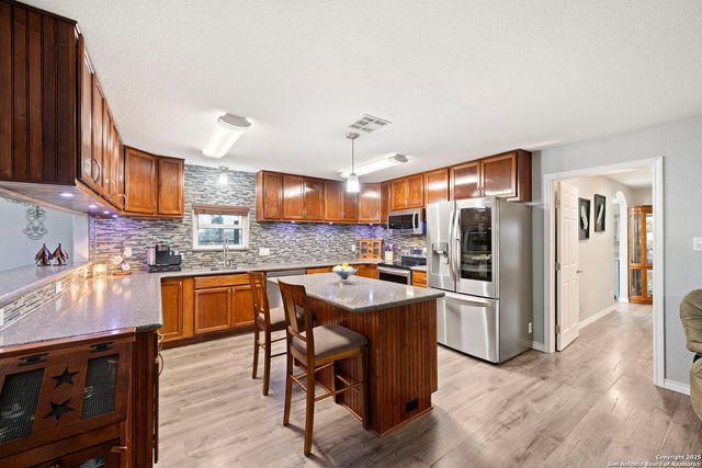 1575 Live Oak Drive, Canyon Lake, TX 78133