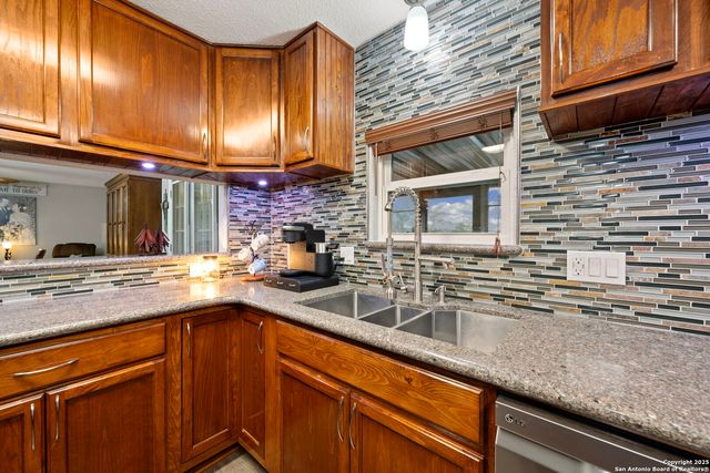 1575 Live Oak Drive, Canyon Lake, TX 78133