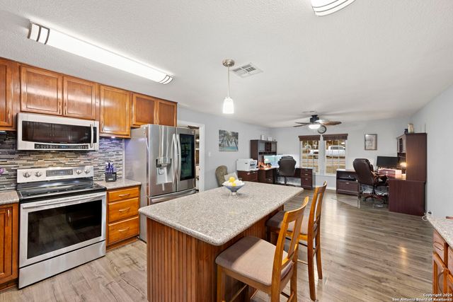 1575 Live Oak Drive, Canyon Lake, TX 78133