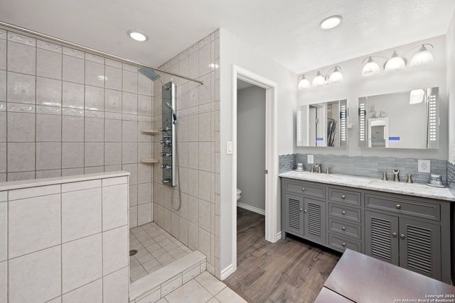 1575 Live Oak Drive, Canyon Lake, TX 78133