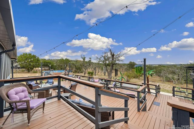 1575 Live Oak Drive, Canyon Lake, TX 78133