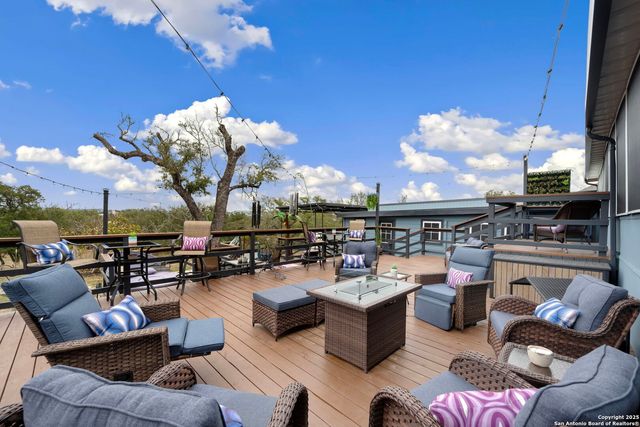 1575 Live Oak Drive, Canyon Lake, TX 78133