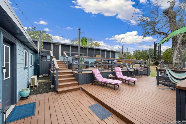 1575 Live Oak Drive, Canyon Lake, TX 78133