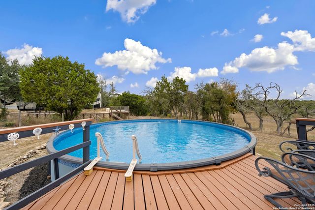 1575 Live Oak Drive, Canyon Lake, TX 78133