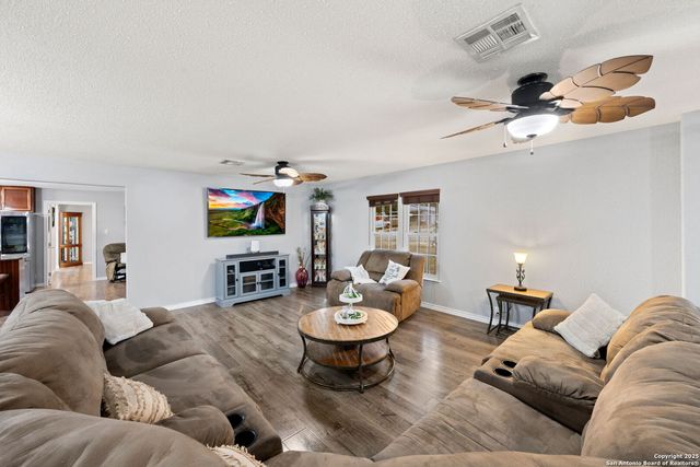 1575 Live Oak Drive, Canyon Lake, TX 78133