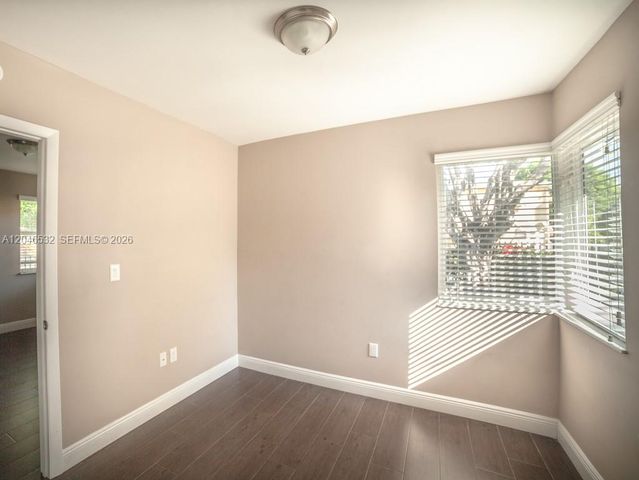 500 SW 9th Ave 1, Miami, FL 33130