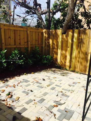 500 SW 9th Ave 1, Miami, FL 33130