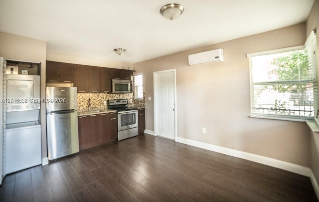 500 SW 9th Ave 1, Miami, FL 33130